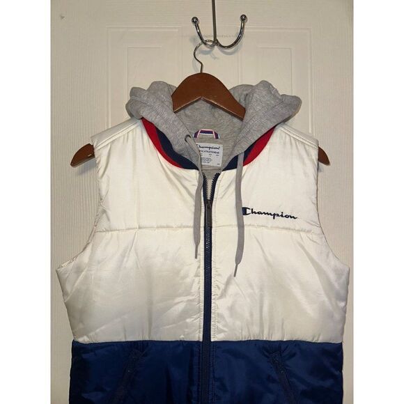 Champion Women’s Stadium Puffer Vest Size Medium - Picture 5 of 14